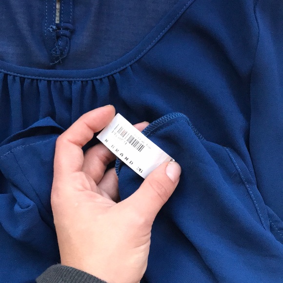 Double Zero NWT gold chain cuff chiffon top M - Picture 6 of 7